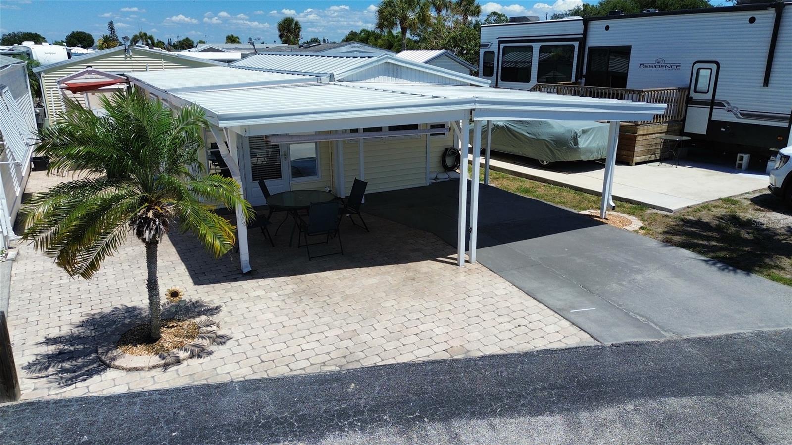 HOLIDAY TRAVEL PARK ENGLEWOOD - Residential
