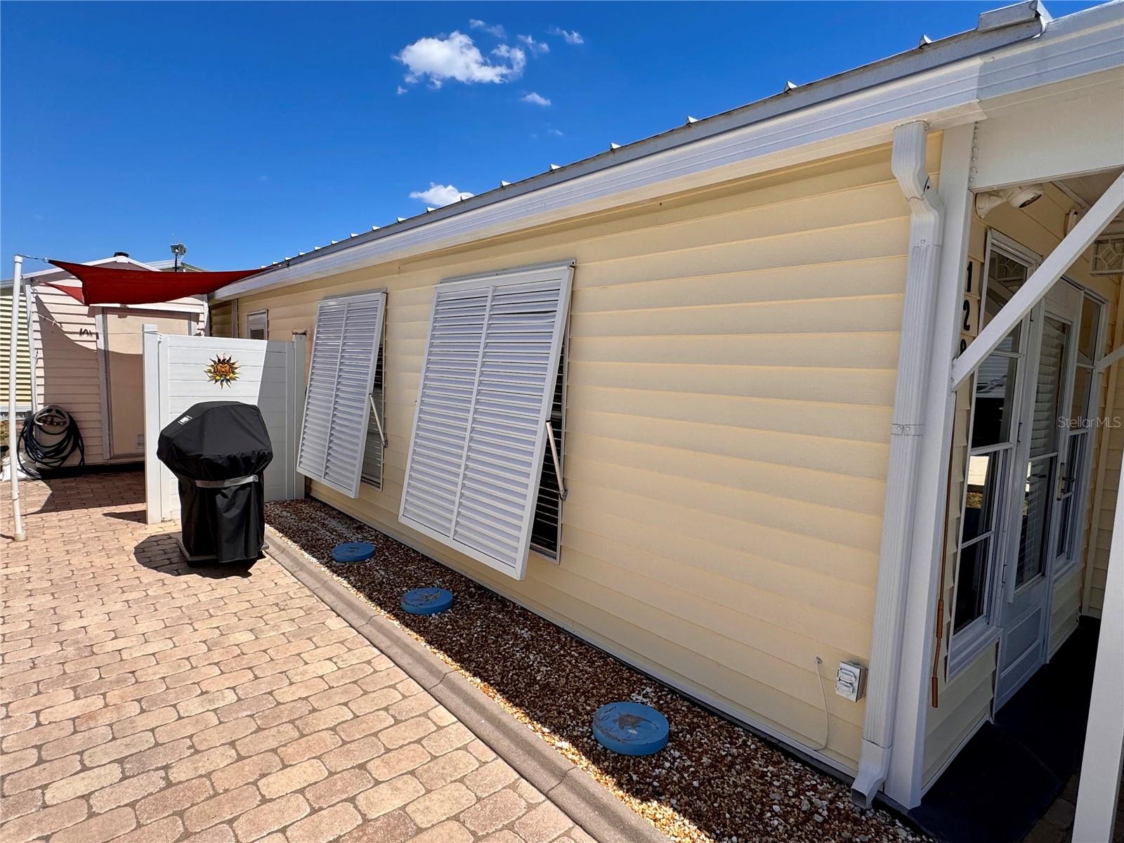 HOLIDAY TRAVEL PARK ENGLEWOOD - Residential
