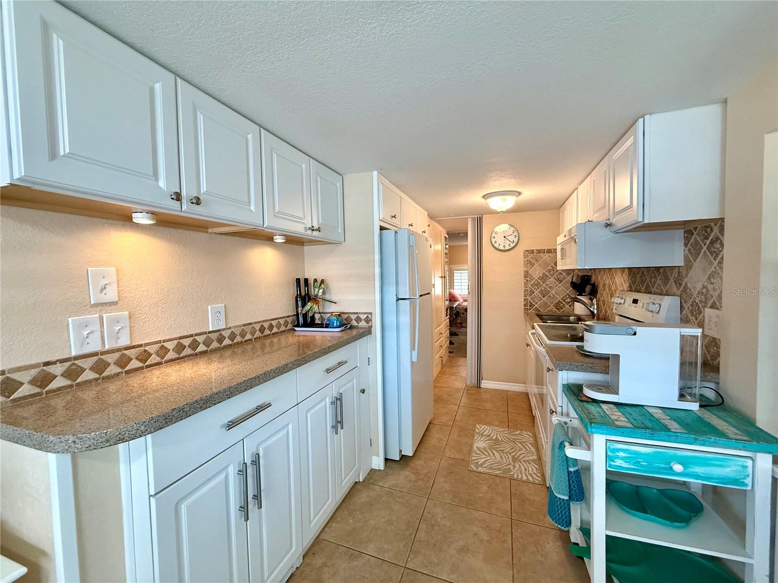 HOLIDAY TRAVEL PARK ENGLEWOOD - Residential