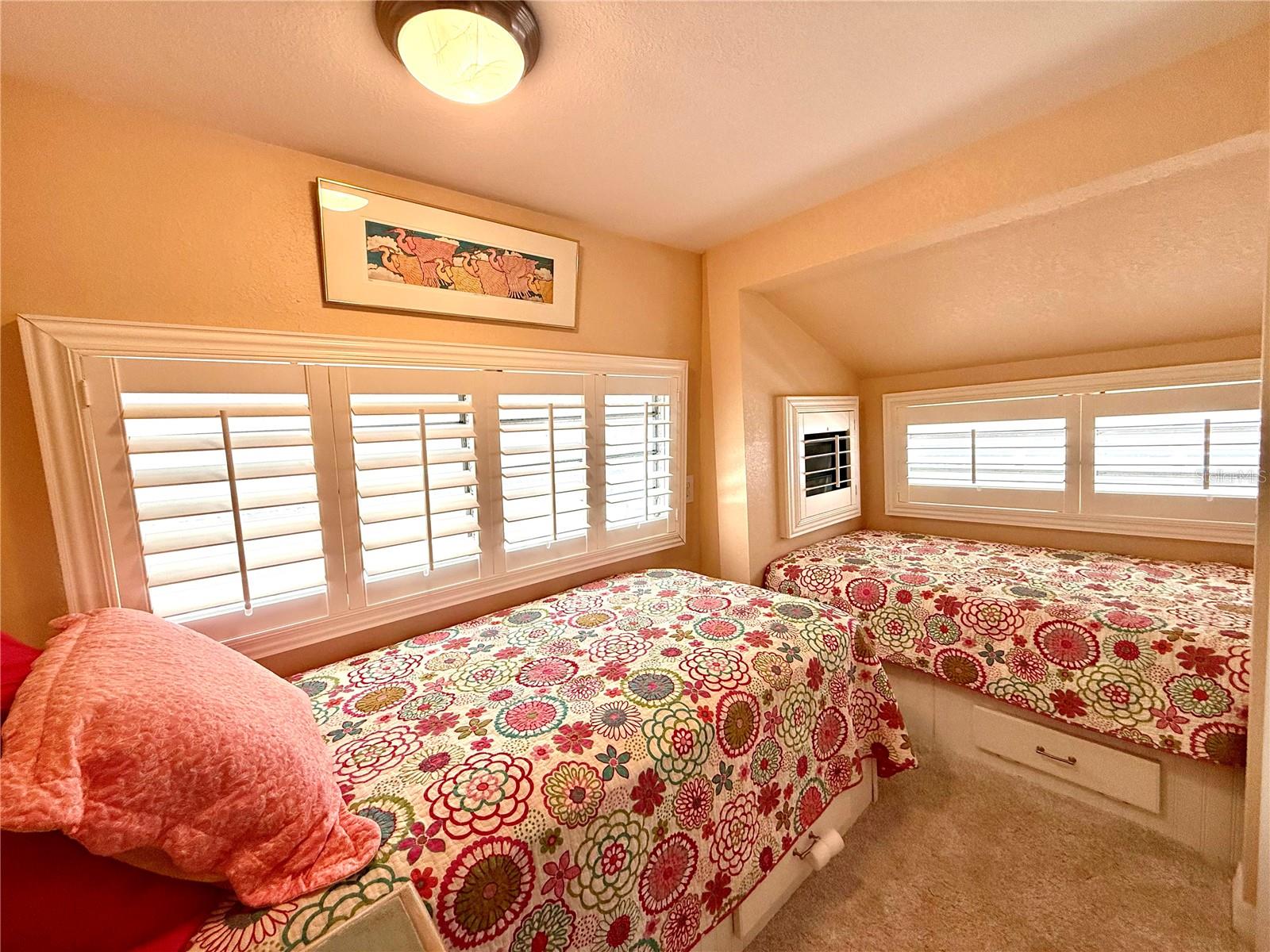 HOLIDAY TRAVEL PARK ENGLEWOOD - Residential