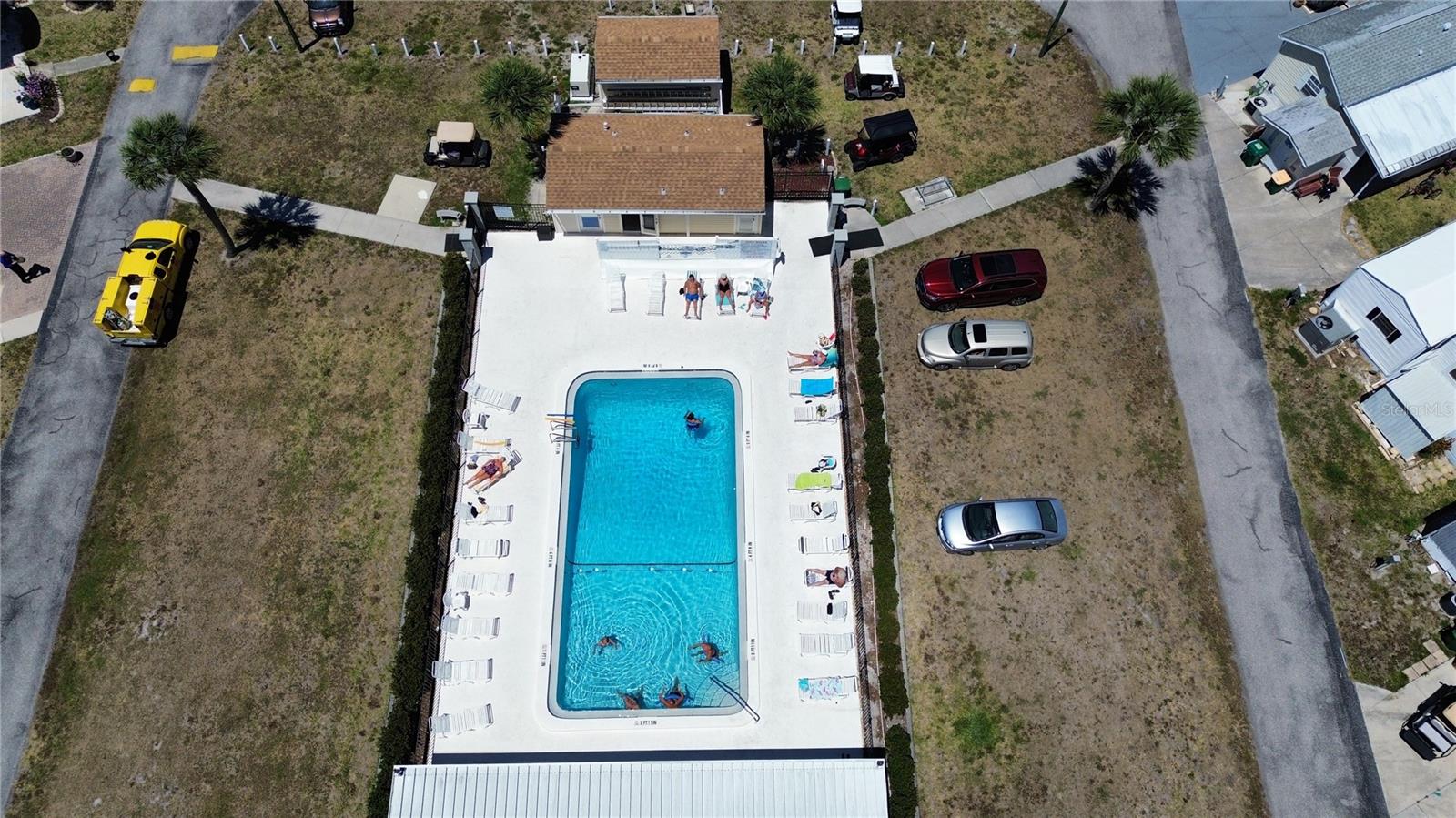 HOLIDAY TRAVEL PARK ENGLEWOOD - Residential