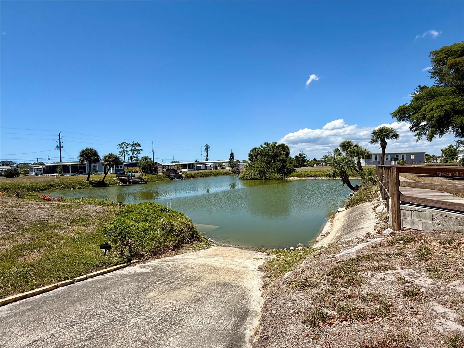 HOLIDAY TRAVEL PARK ENGLEWOOD - Residential