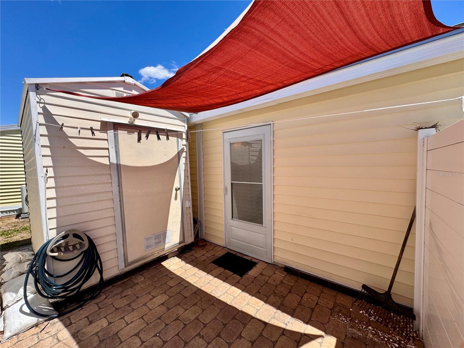 HOLIDAY TRAVEL PARK ENGLEWOOD - Residential