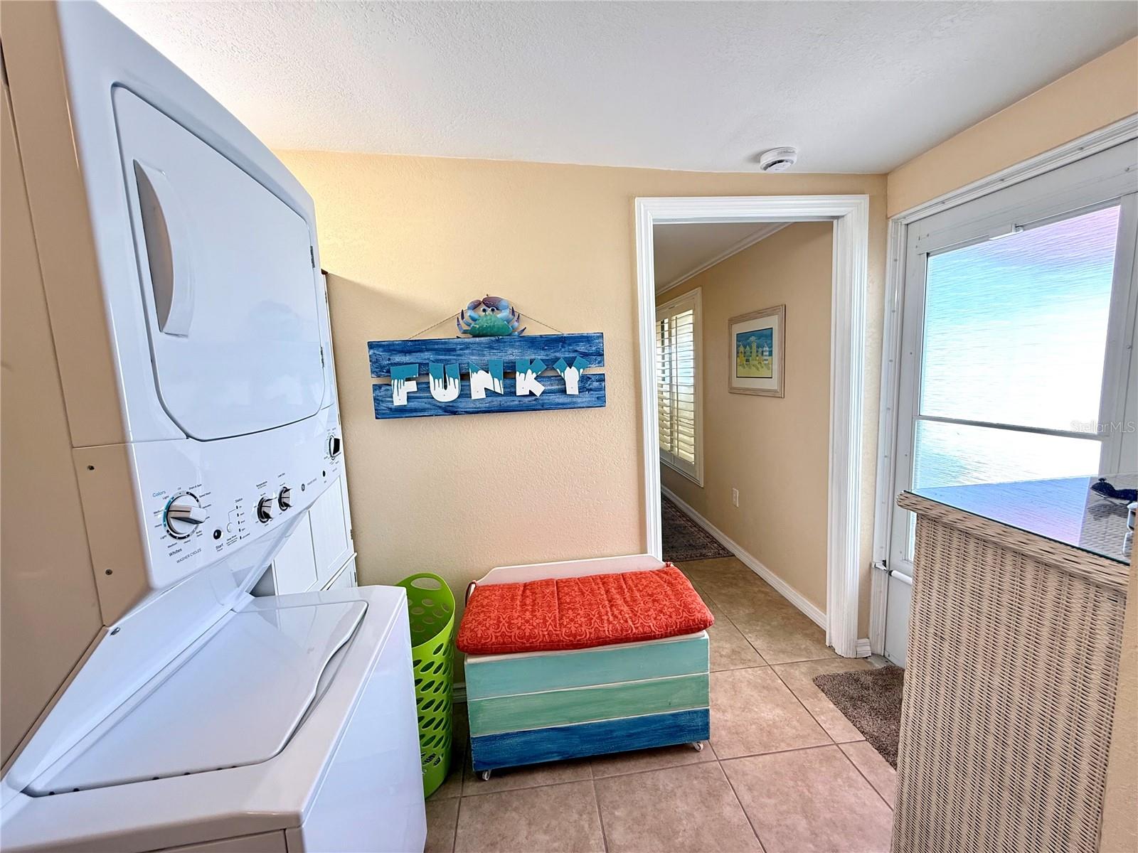 HOLIDAY TRAVEL PARK ENGLEWOOD - Residential