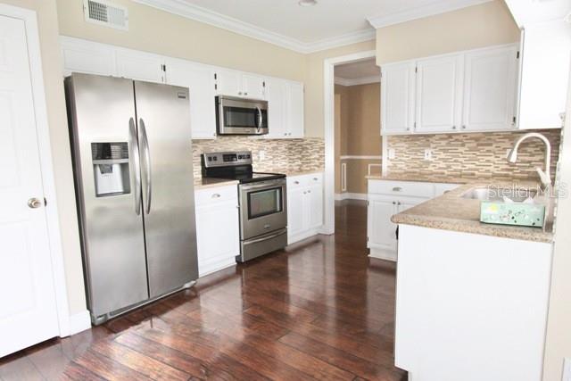 HIGHLANDS OF LAKE MARY - Residential Lease