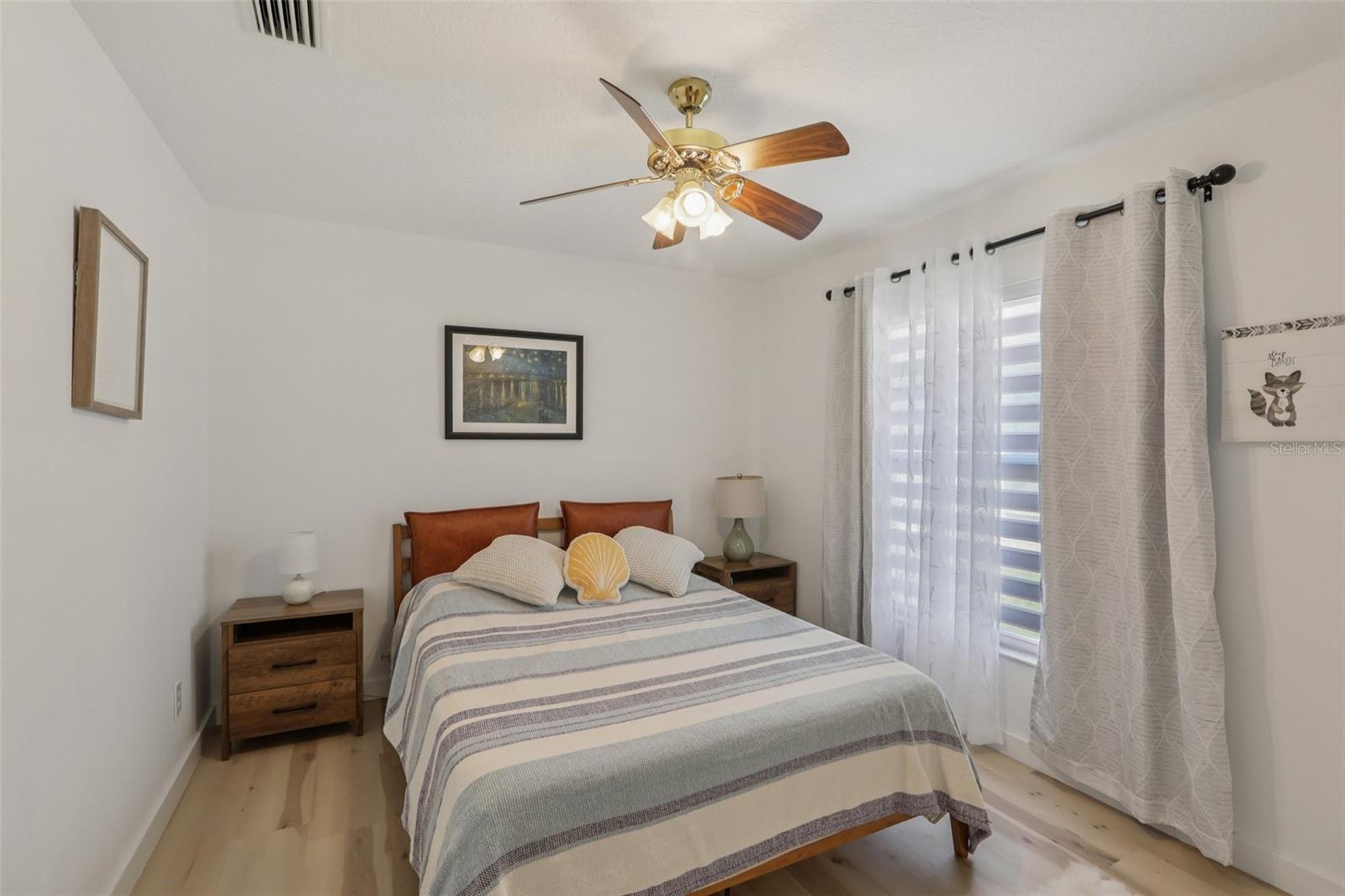 THOUSAND OAKS PH 06-9 - Residential