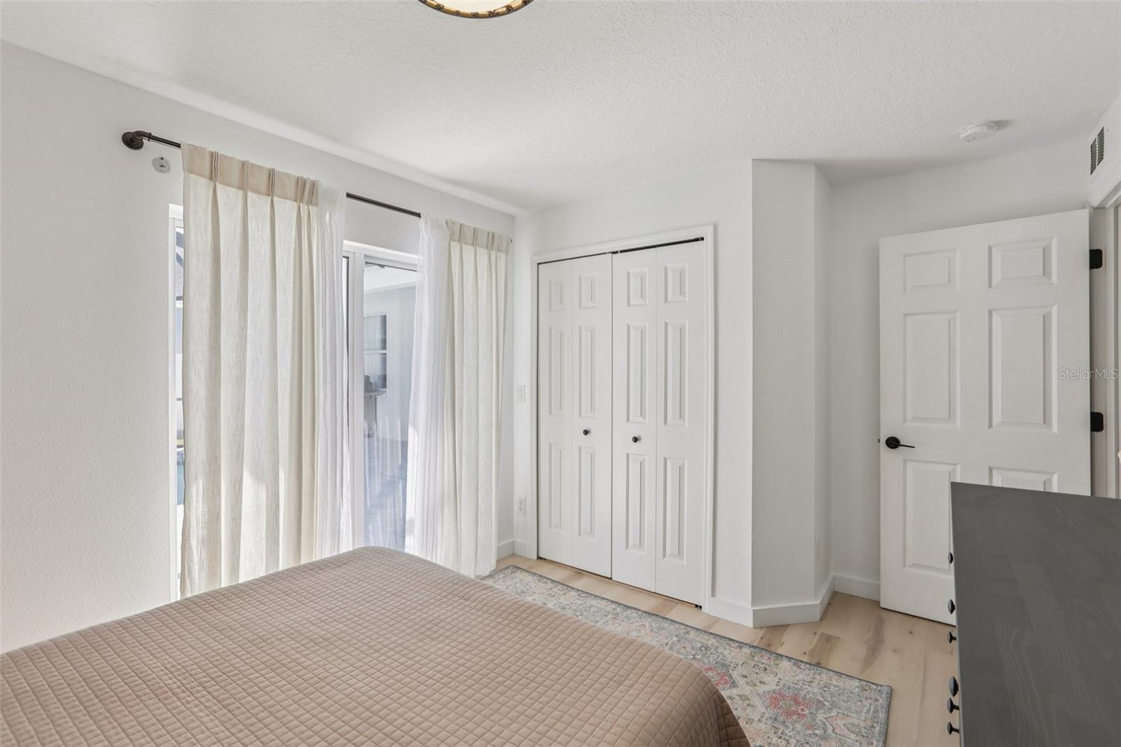 THOUSAND OAKS PH 06-9 - Residential