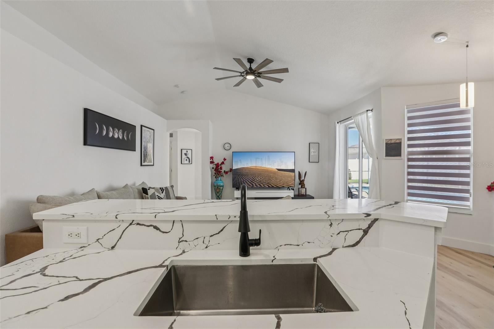 THOUSAND OAKS PH 06-9 - Residential