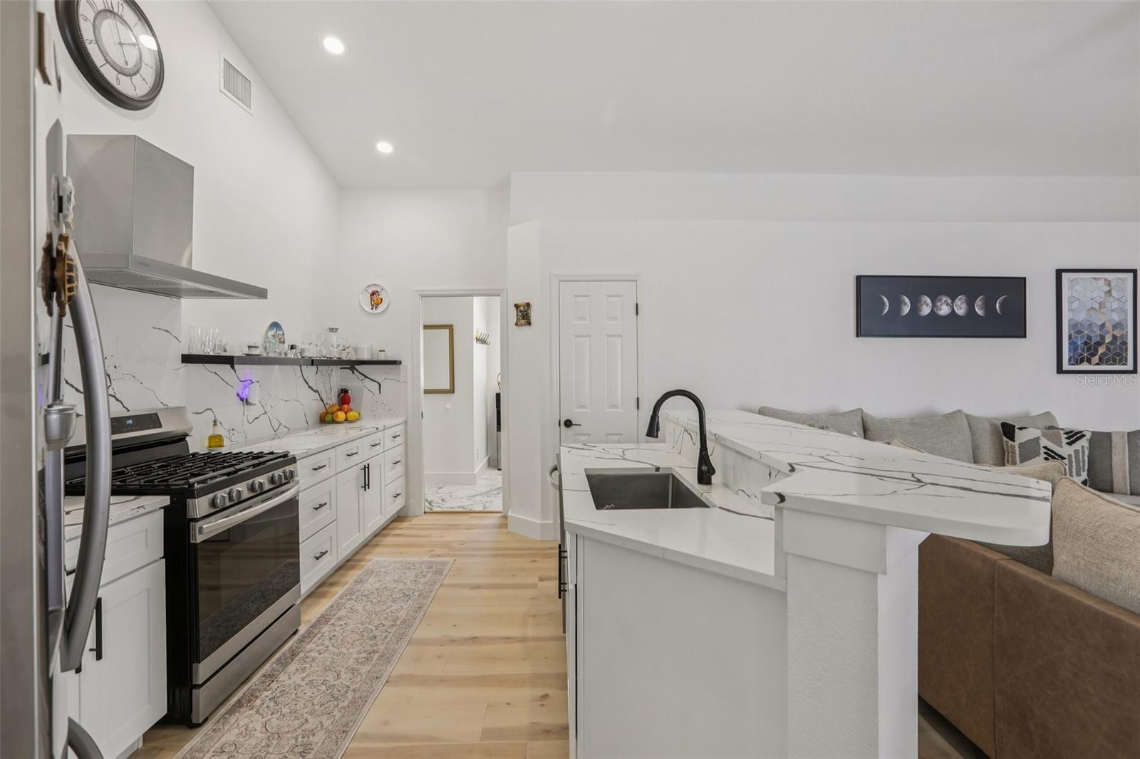 THOUSAND OAKS PH 06-9 - Residential