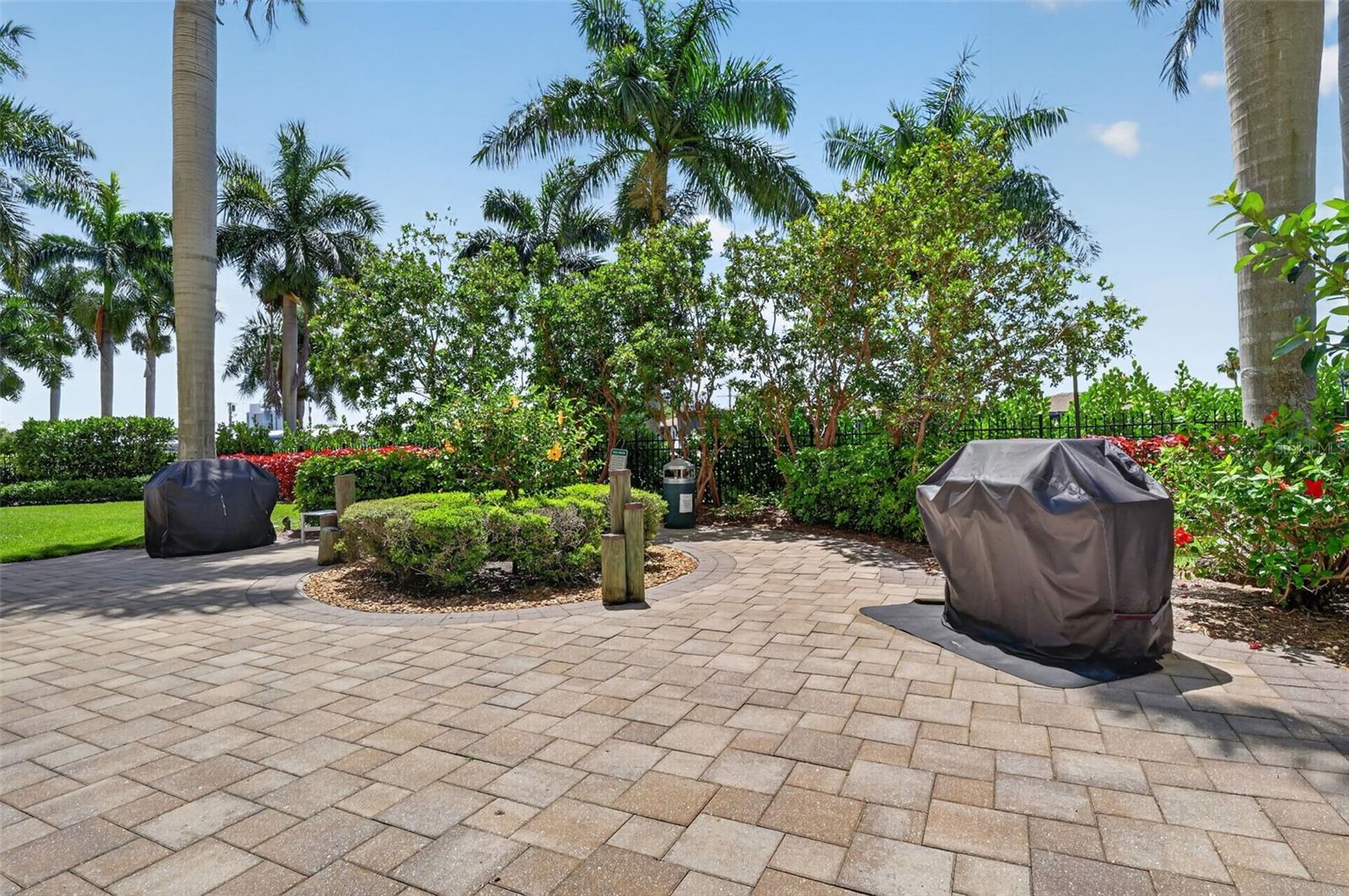 NORTH STAR YACHT CLUB - Residential