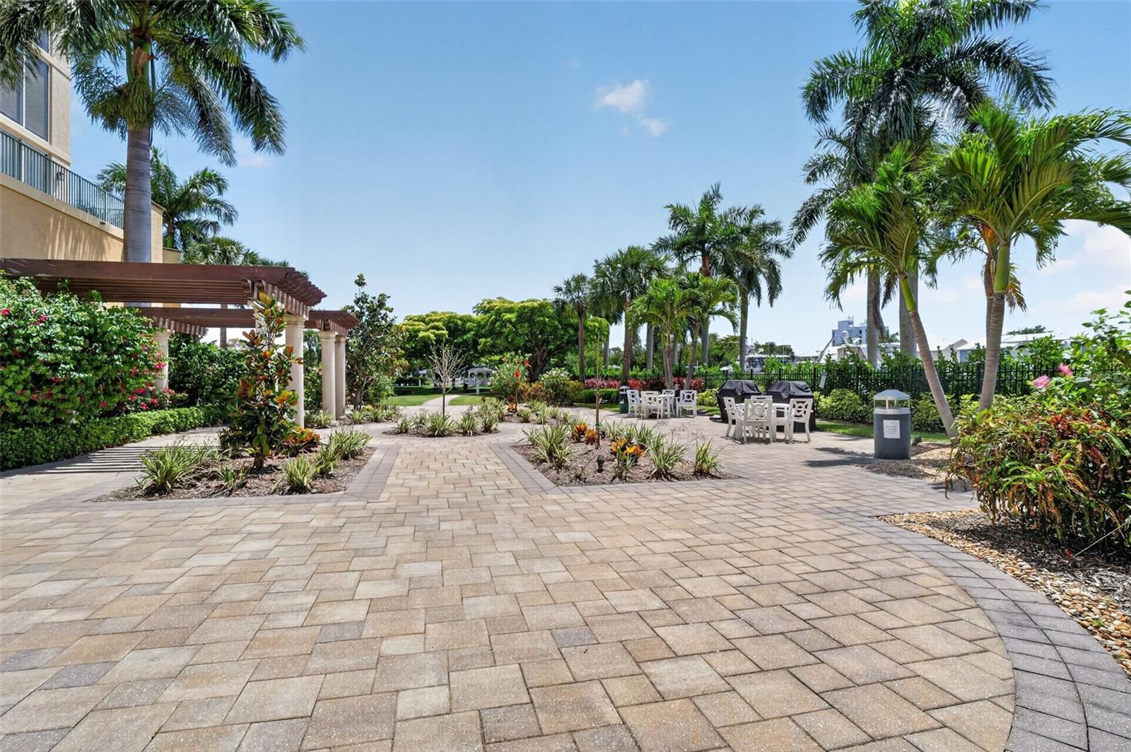 NORTH STAR YACHT CLUB - Residential