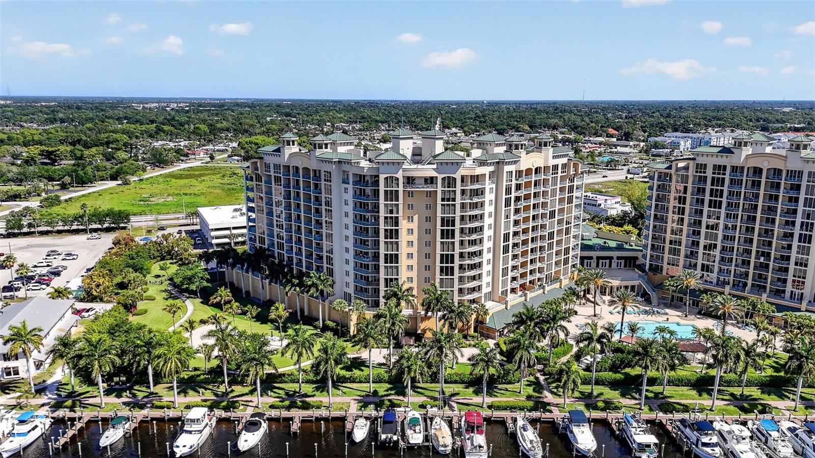 NORTH STAR YACHT CLUB - Residential