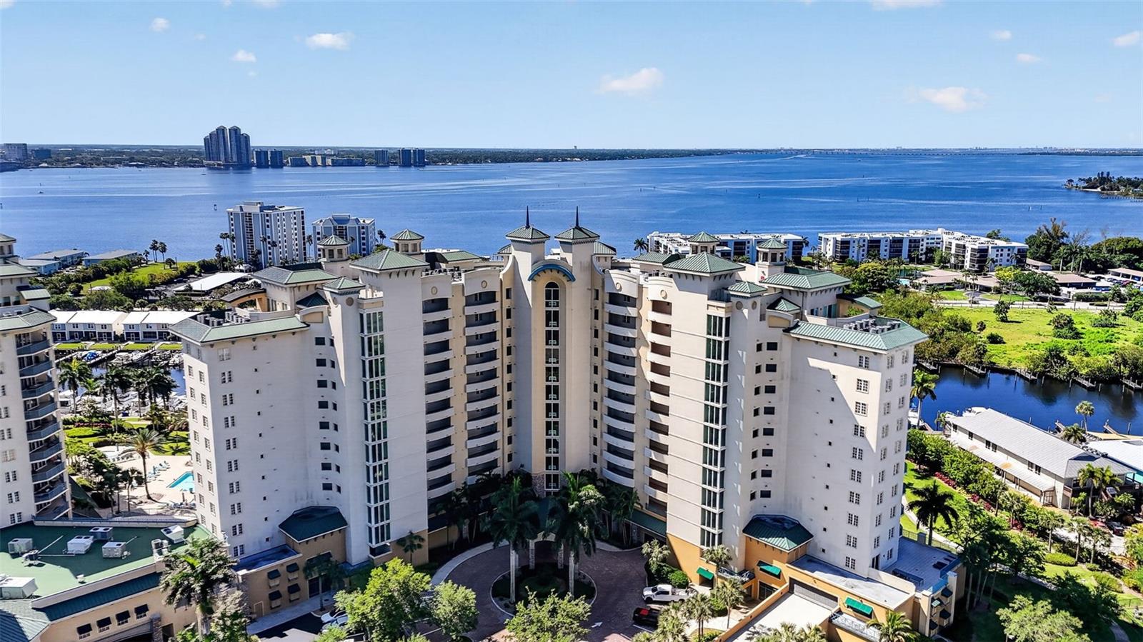 NORTH STAR YACHT CLUB - Residential