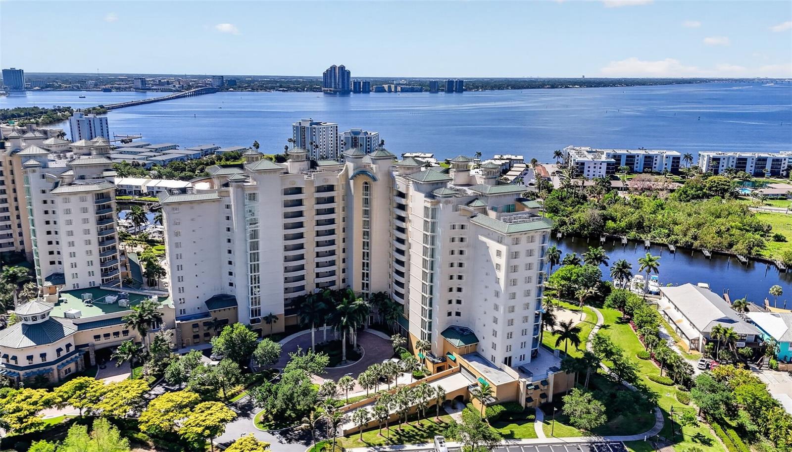 NORTH STAR YACHT CLUB - Residential
