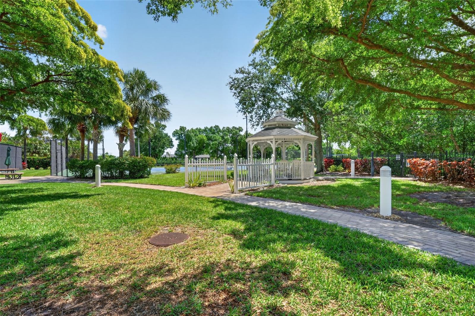 NORTH STAR YACHT CLUB - Residential