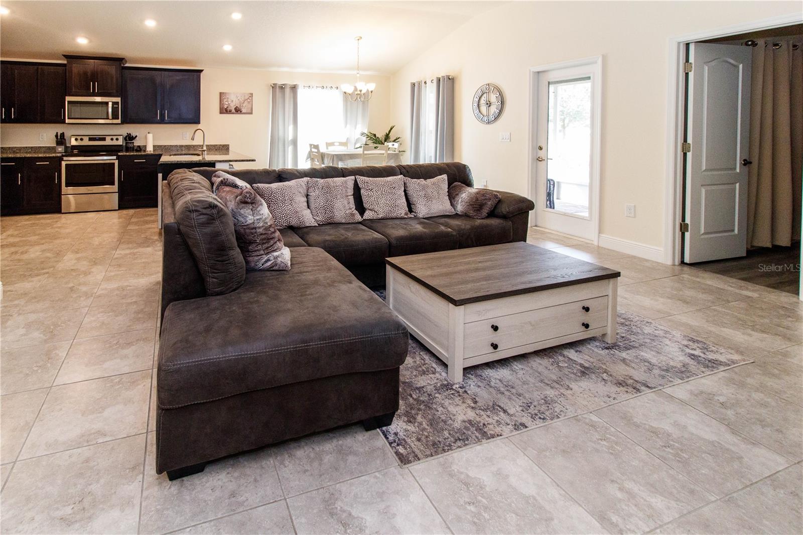 HIGHLANDS PH 01 - Residential