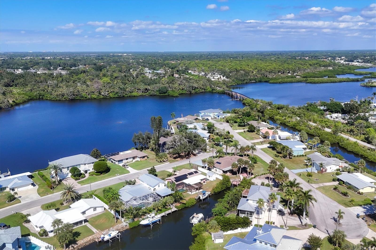 DONA BAY SHORES - Residential