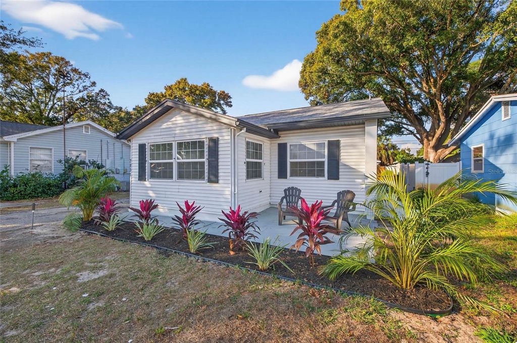 Photo of 2831 25th Avenue N, St Petersburg, FL 33713 (MLS # TB8461941)