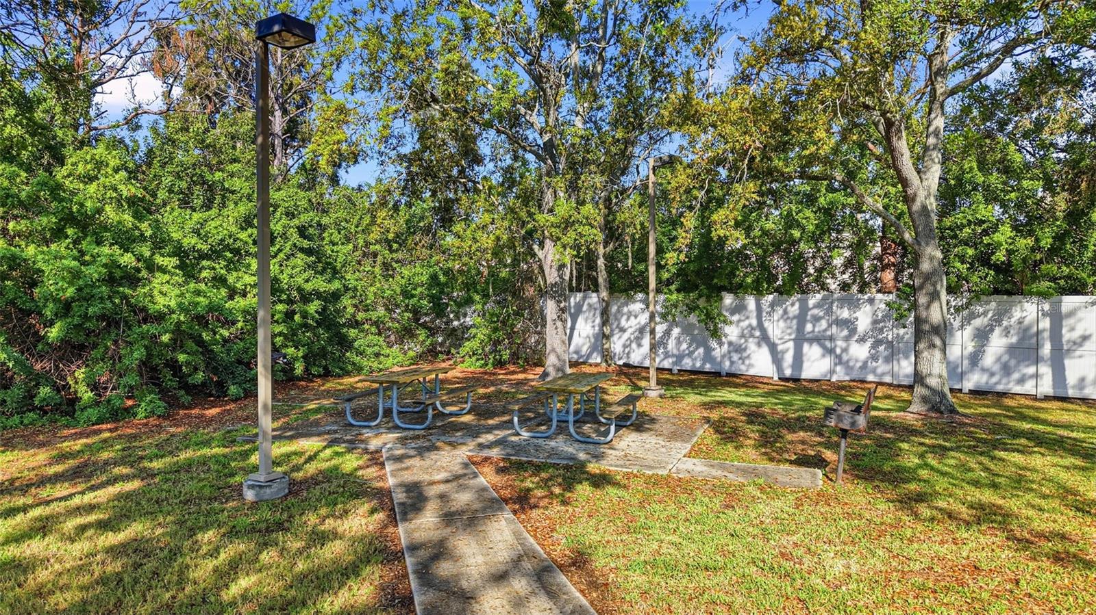 PINE RUSH VILLAS CONDO - Residential