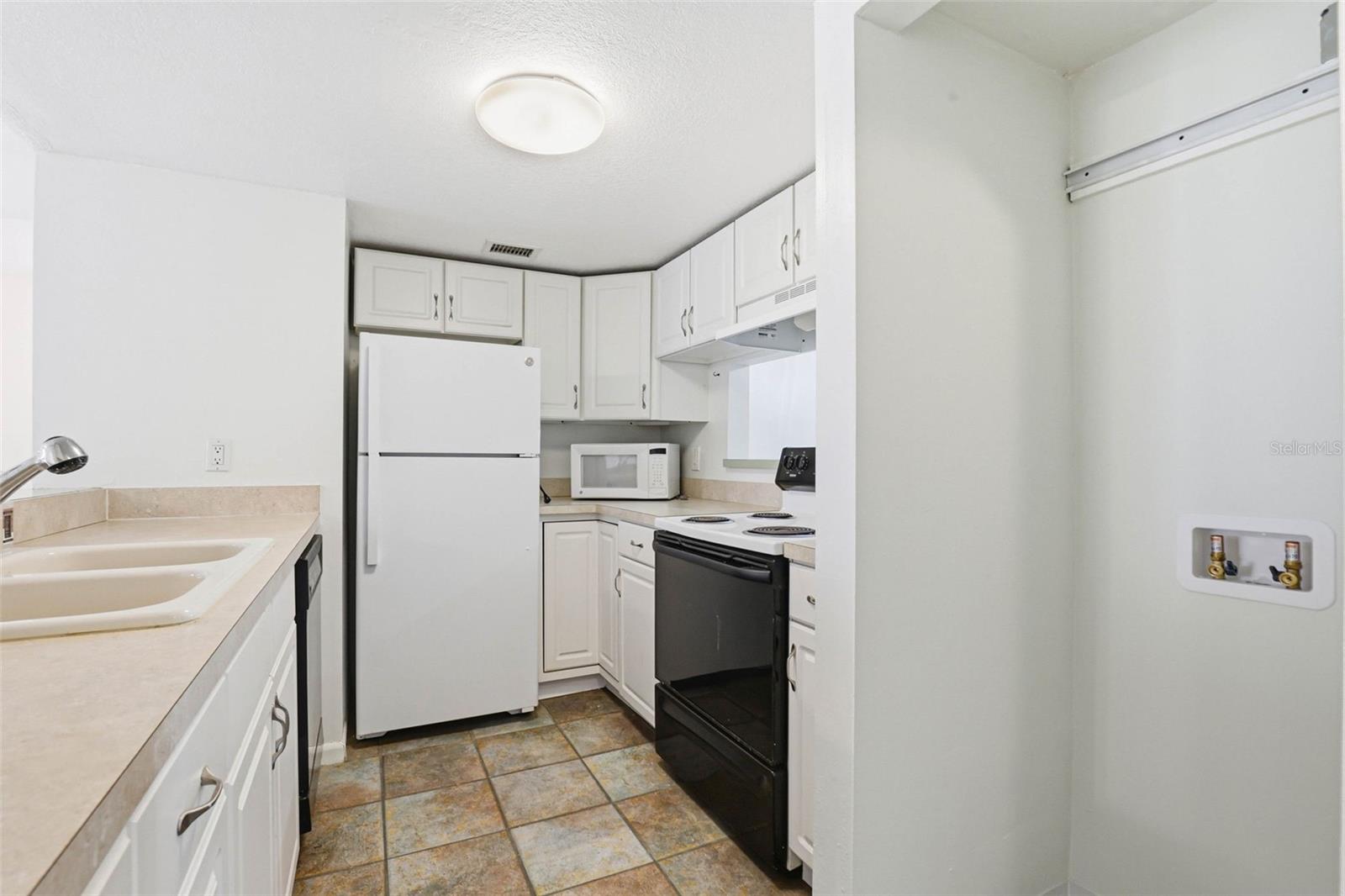 PINE RUSH VILLAS CONDO - Residential