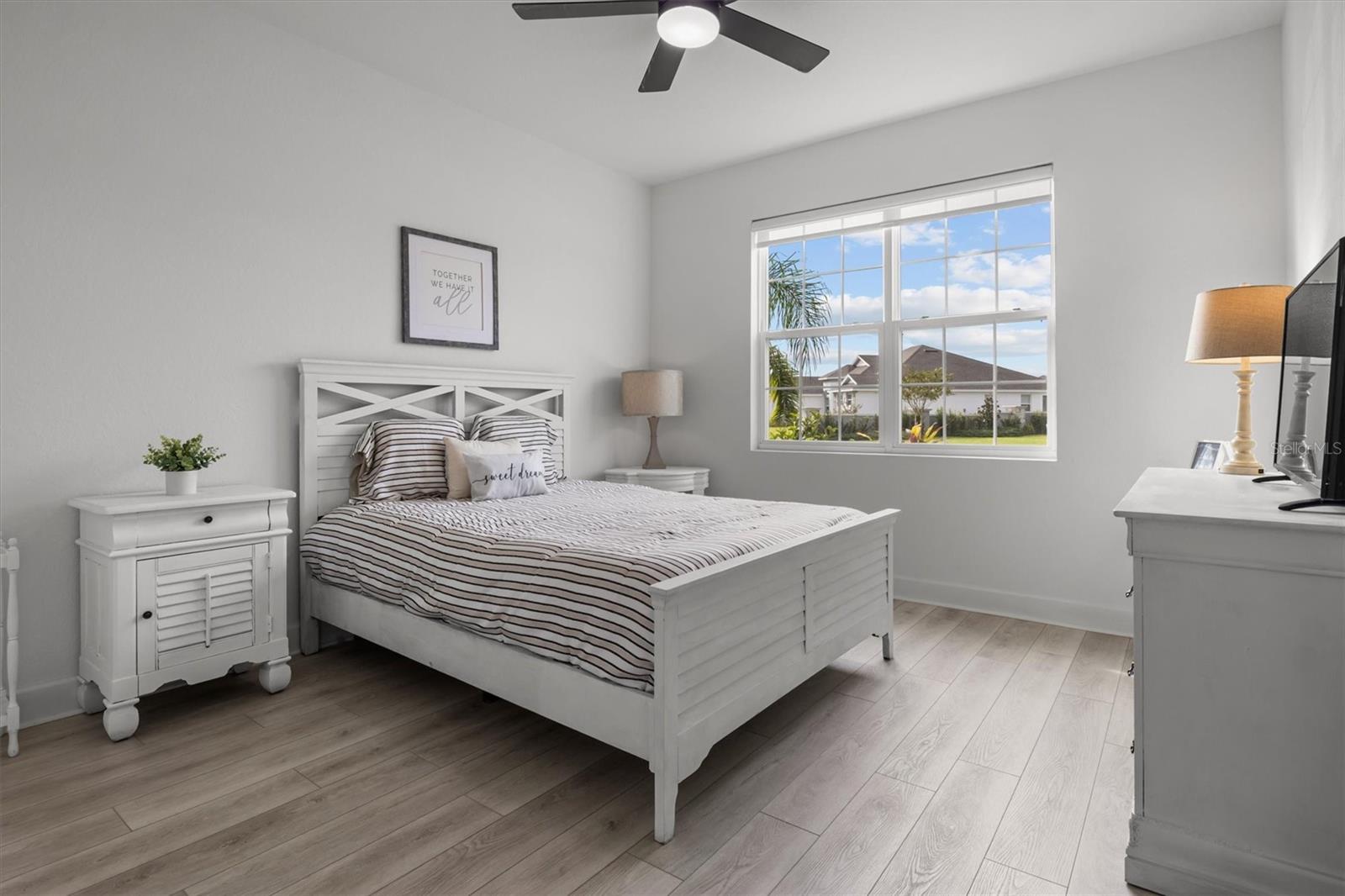 SANCTUARY BY THE LAKE PH 1 - Residential