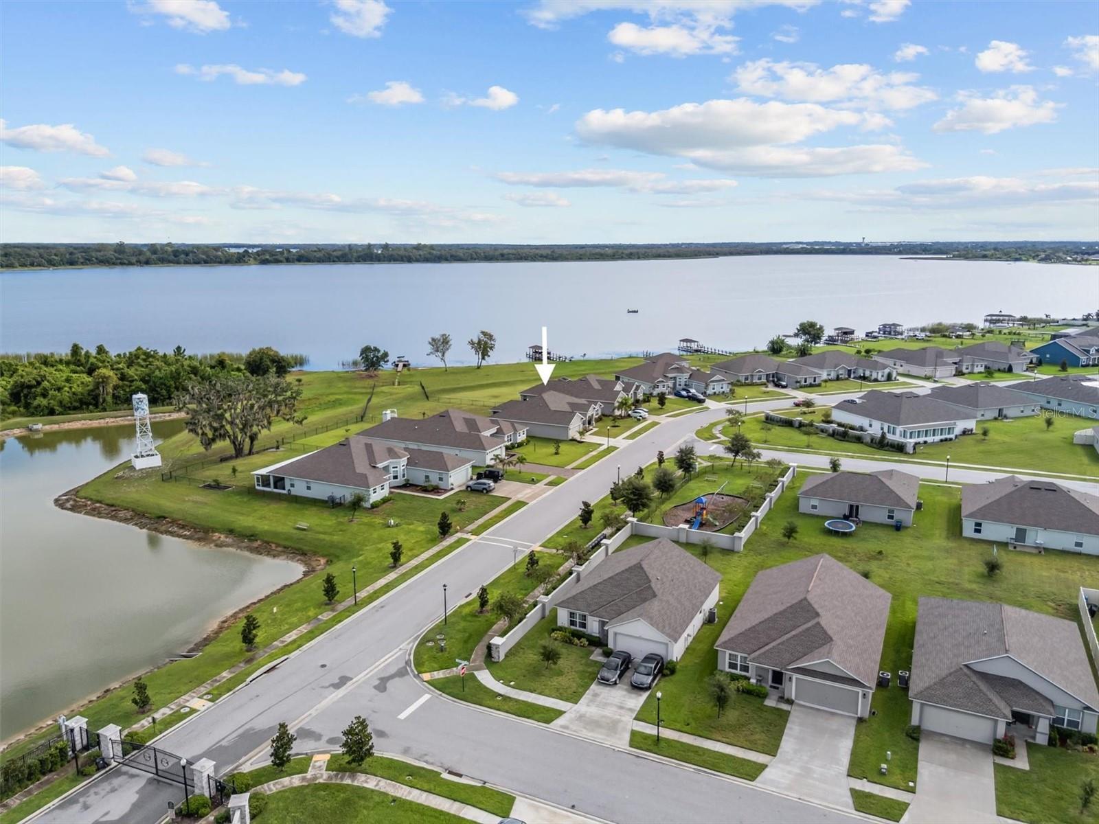 SANCTUARY BY THE LAKE PH 1 - Residential