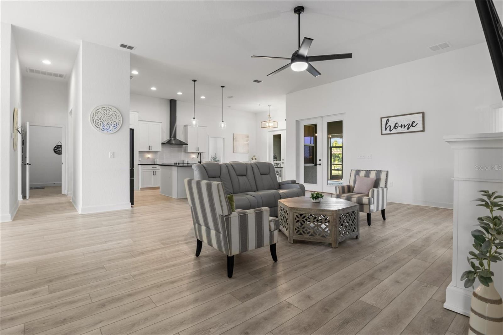 SANCTUARY BY THE LAKE PH 1 - Residential