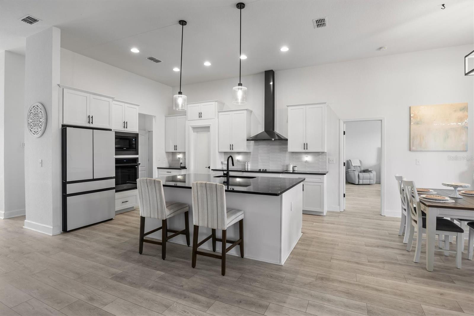 SANCTUARY BY THE LAKE PH 1 - Residential