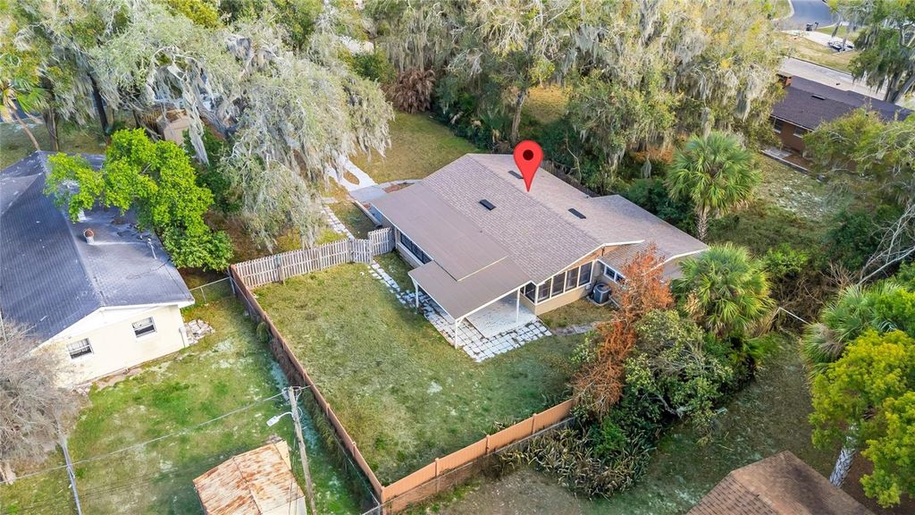 Photo of 1244 Lake Avenue, Clermont, FL 34711 (MLS # G5109310)