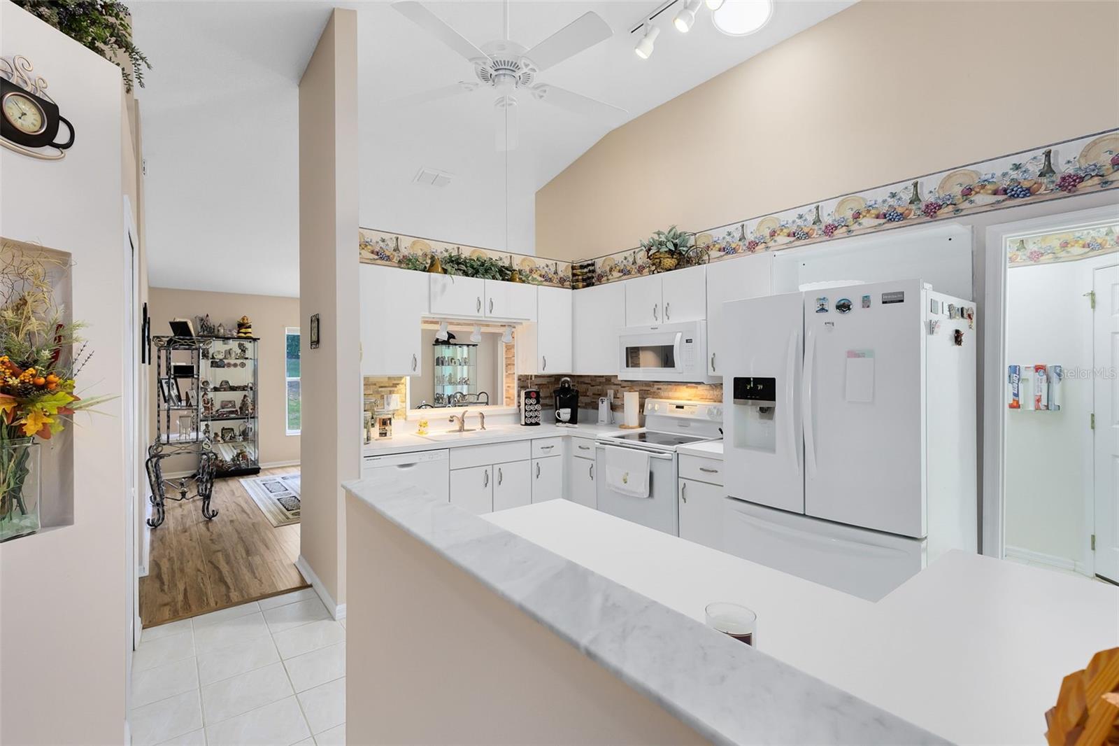3661 KINGSWOOD COURT