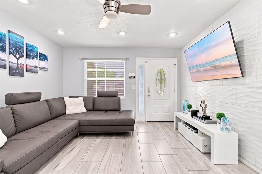 Photo of 7610 Autumn Pines Drive, Orlando, FL 32822 (MLS # O6440954)