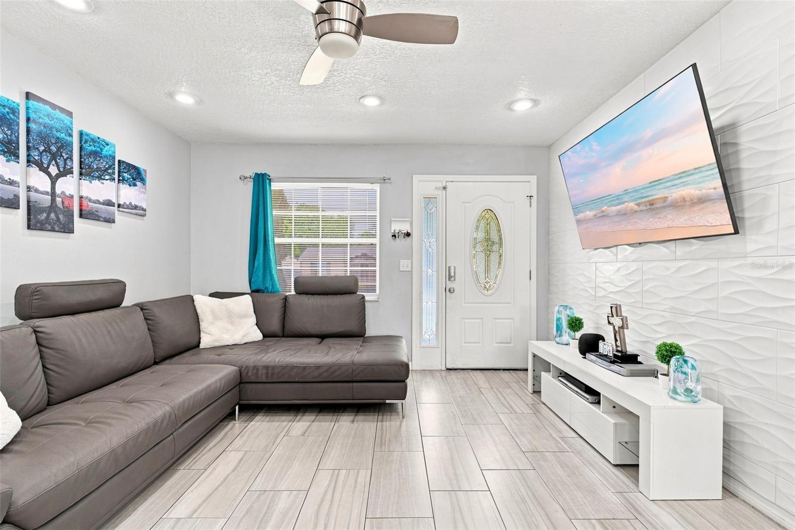 7610 AUTUMN PINES DRIVE