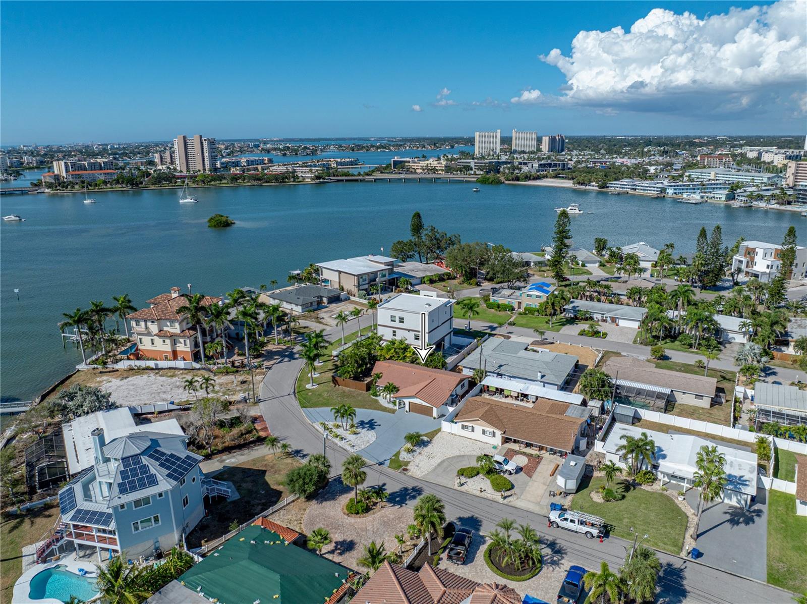 PASADENA ISLE - Residential