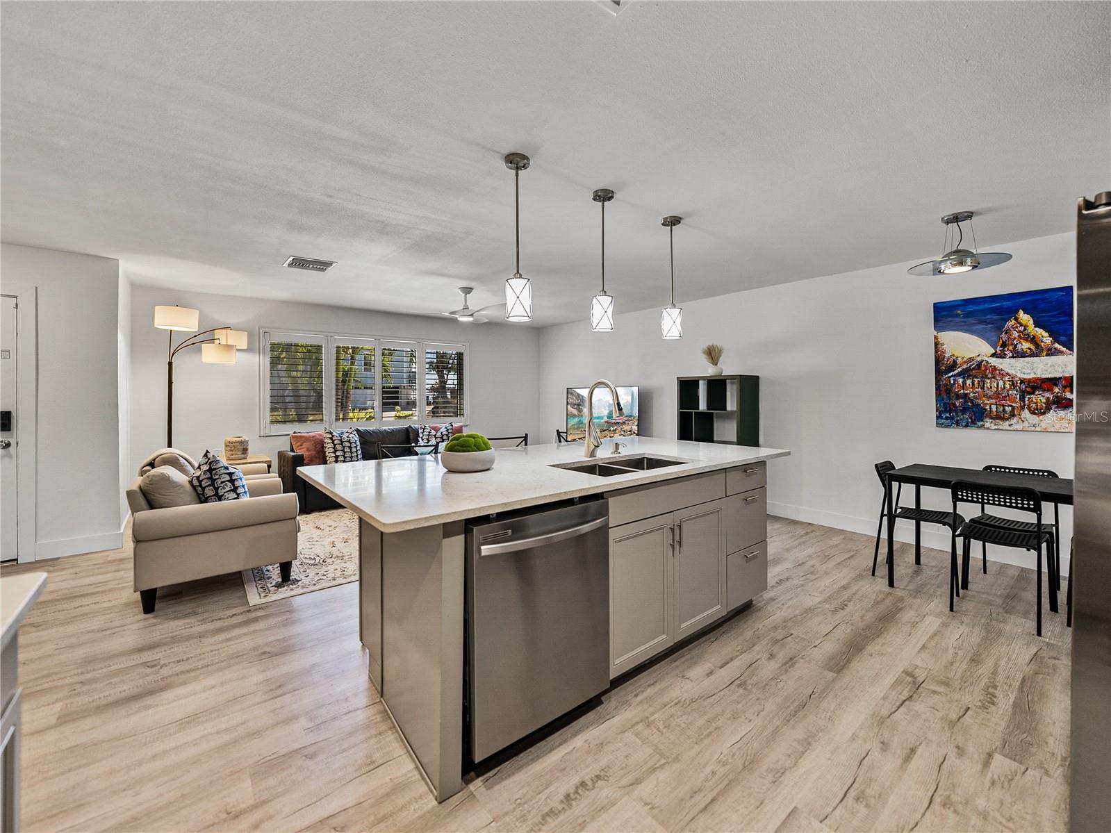 PASADENA ISLE - Residential