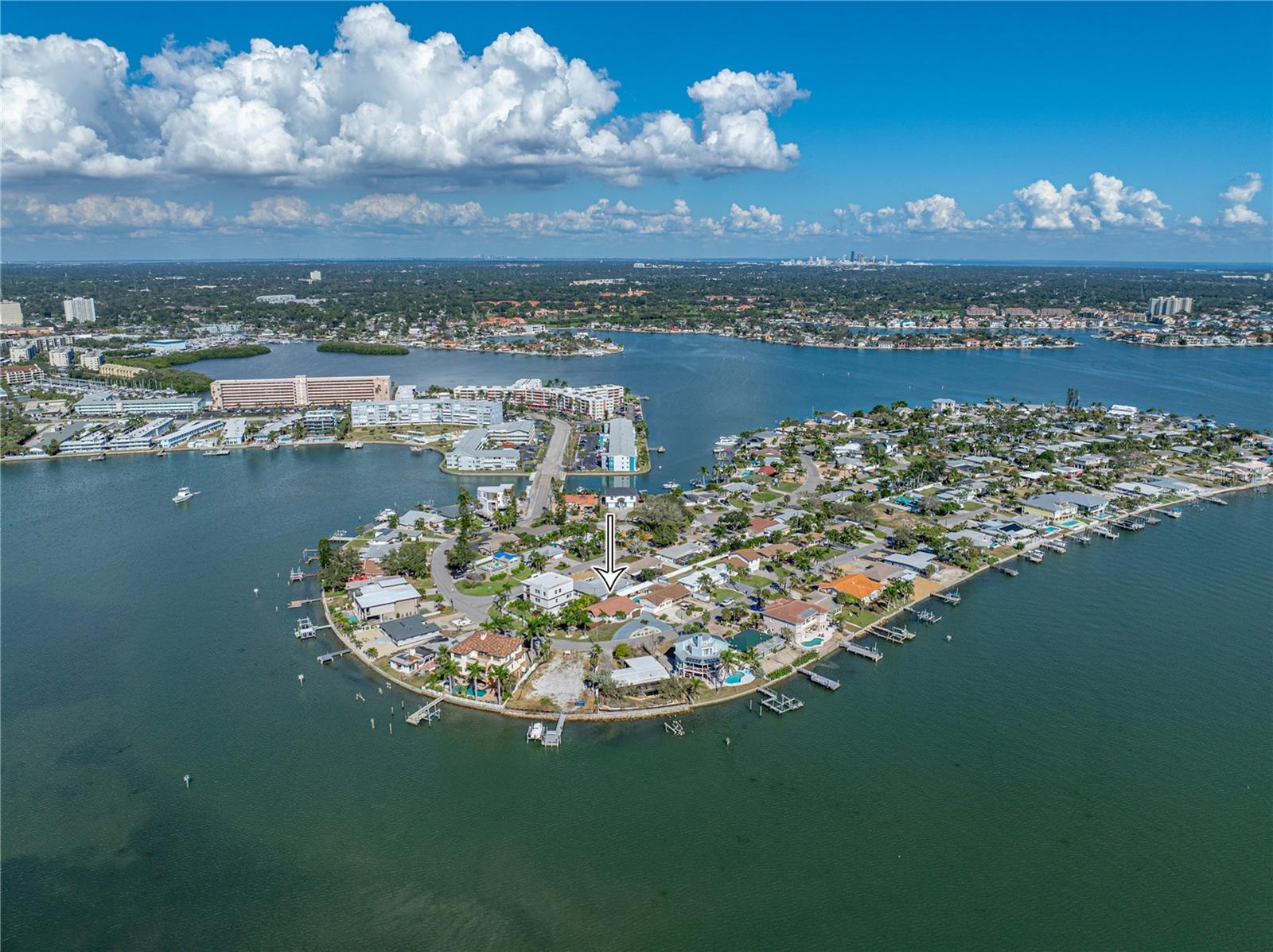 PASADENA ISLE - Residential