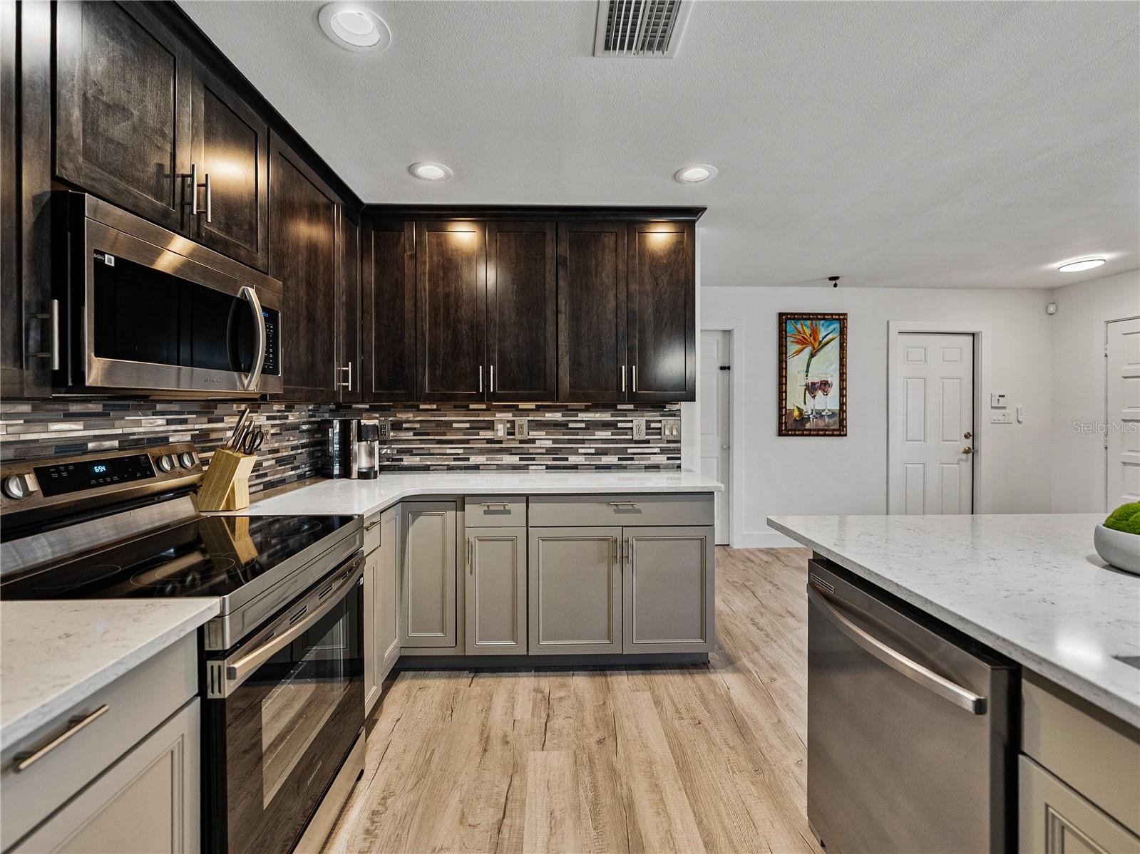 PASADENA ISLE - Residential