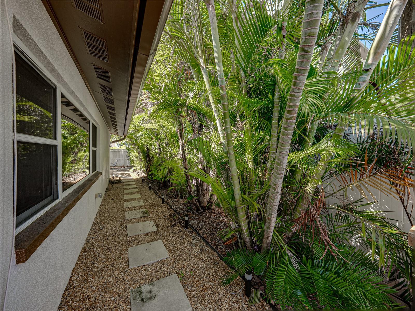 PASADENA ISLE - Residential