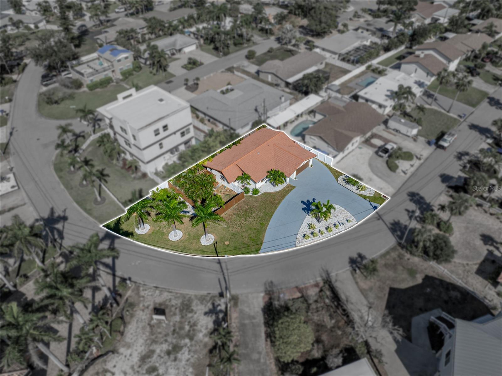 PASADENA ISLE - Residential