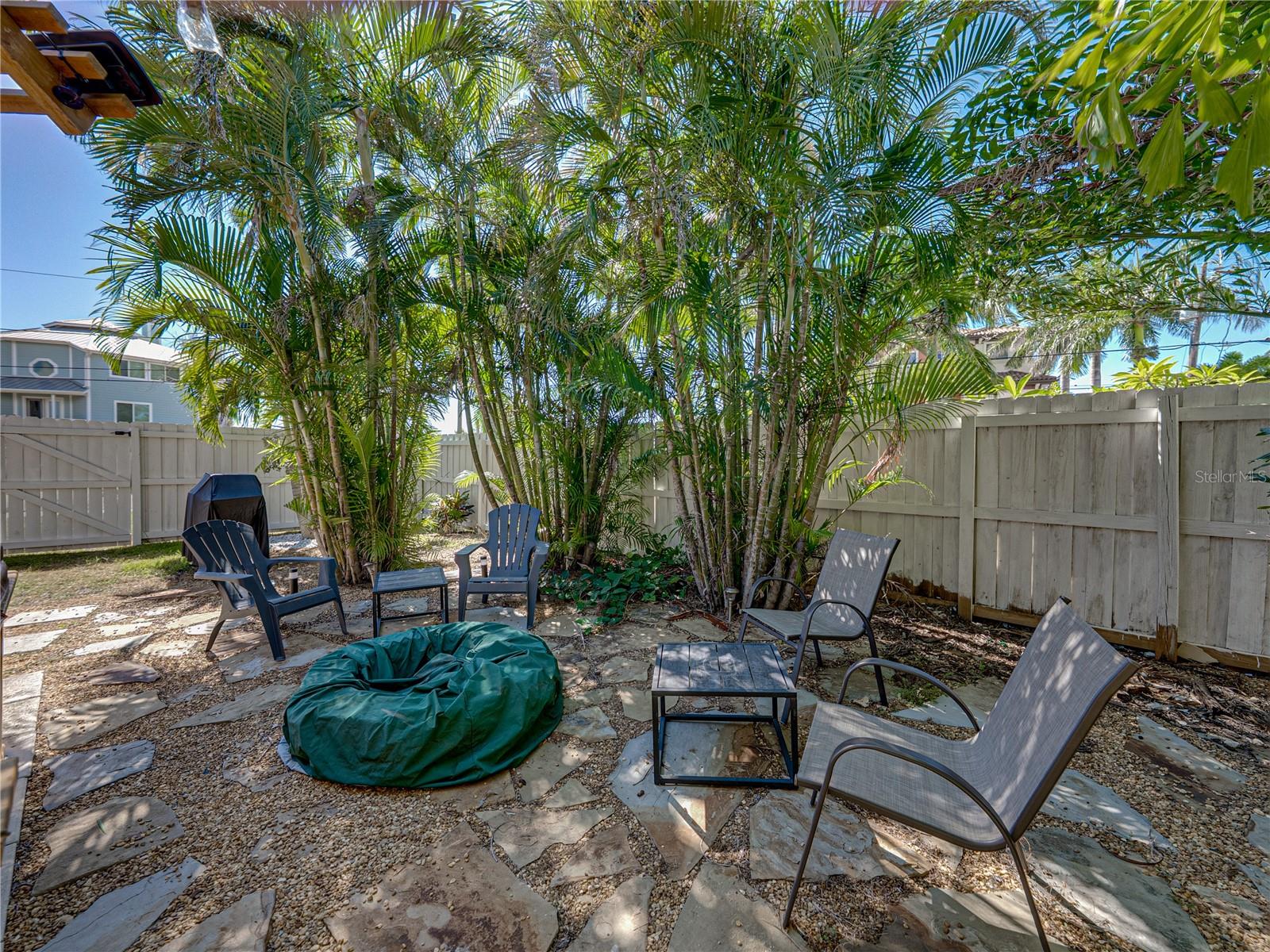 PASADENA ISLE - Residential