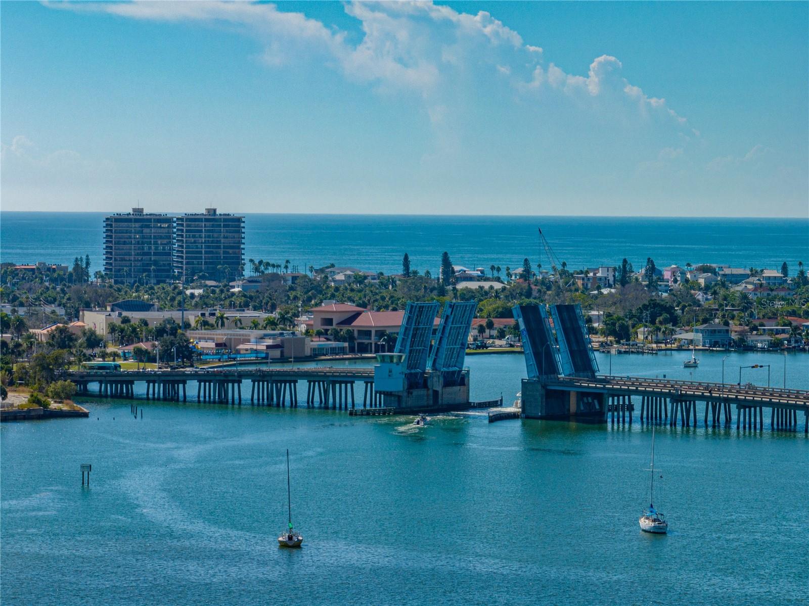 PASADENA ISLE - Residential