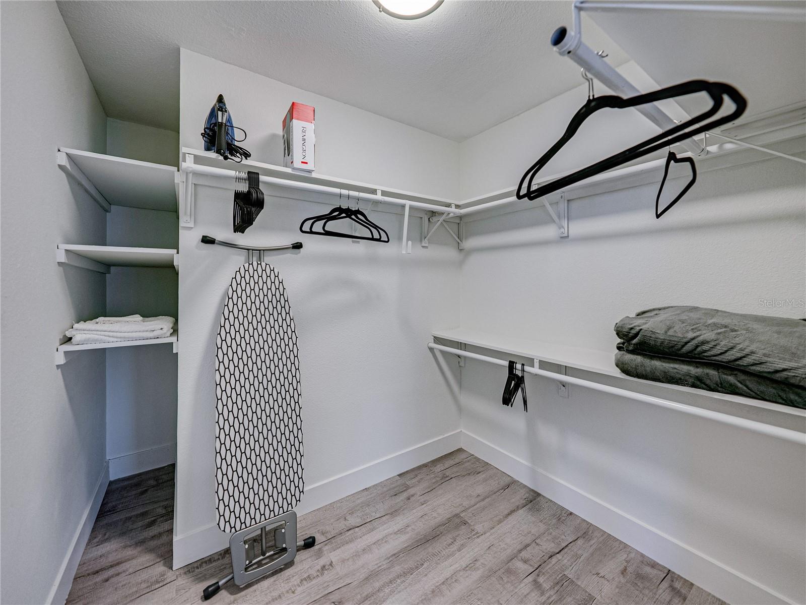 PASADENA ISLE - Residential