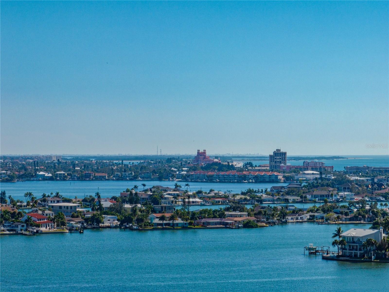 PASADENA ISLE - Residential