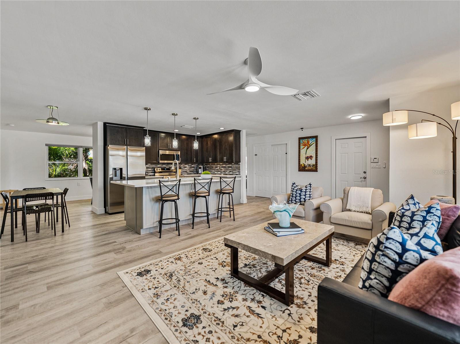 PASADENA ISLE - Residential