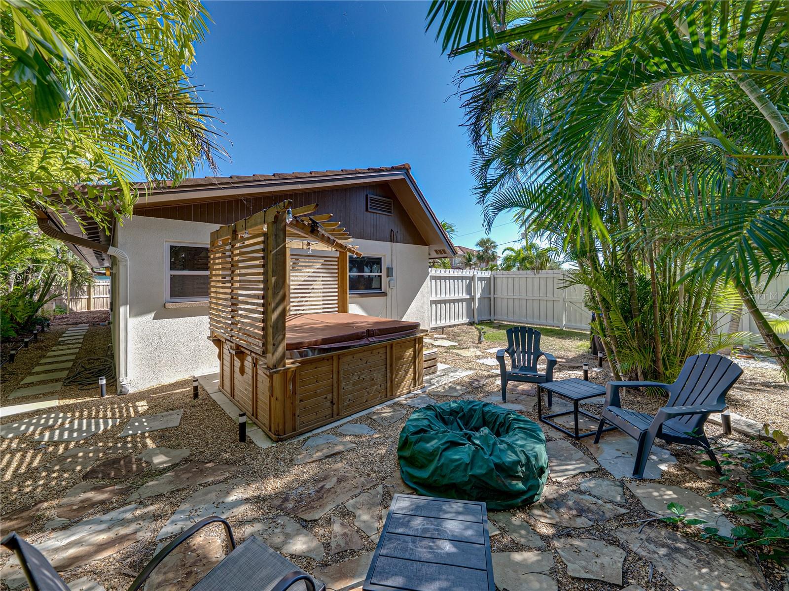 PASADENA ISLE - Residential