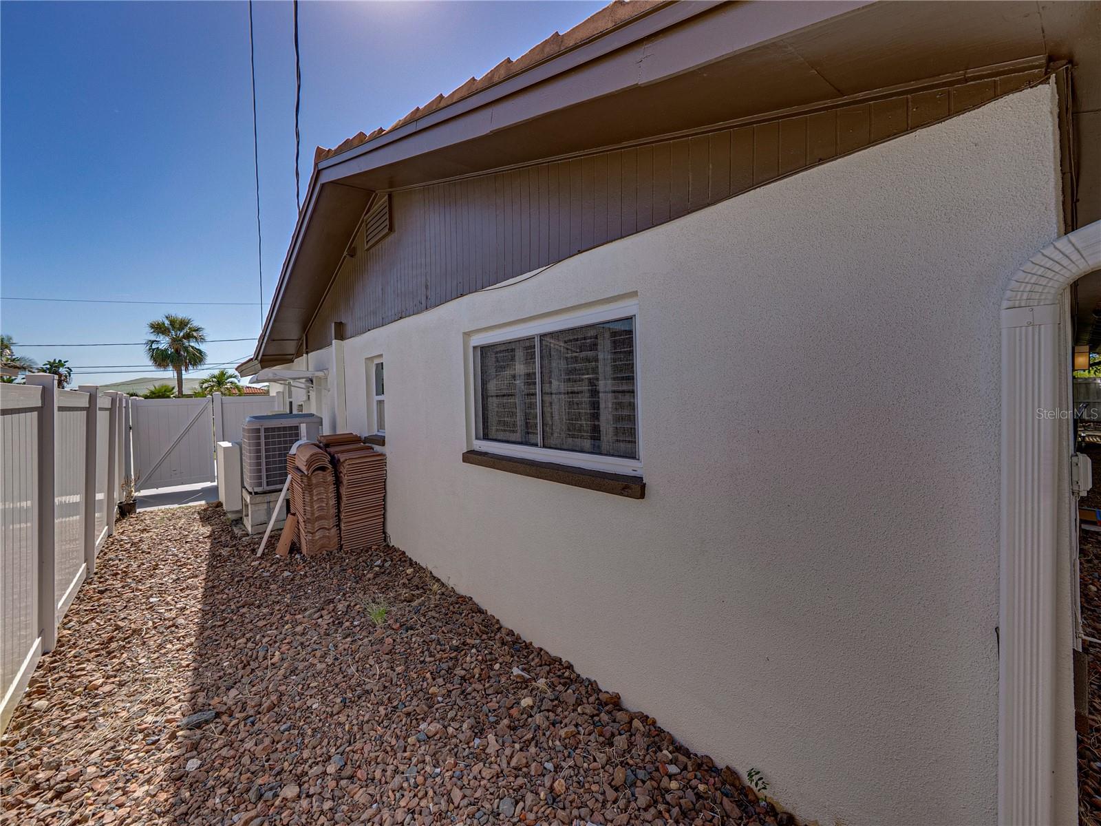 PASADENA ISLE - Residential