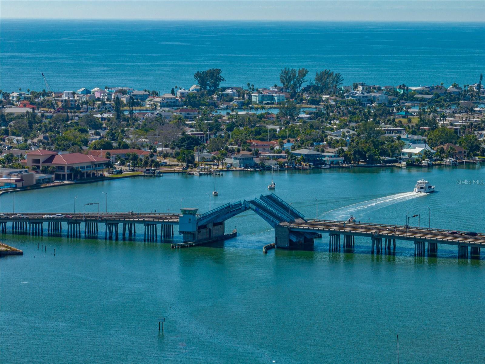 PASADENA ISLE - Residential