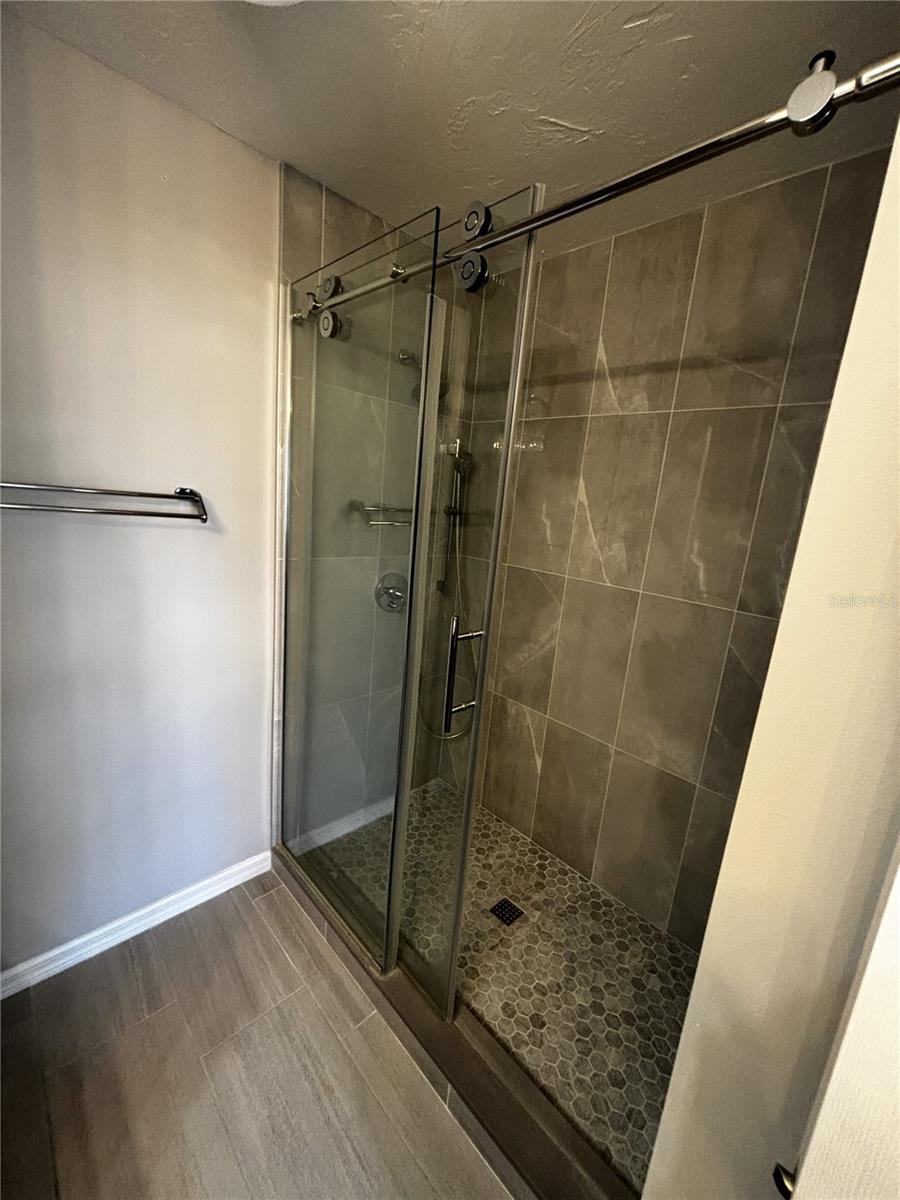 PLAZA DE FLORES - Residential