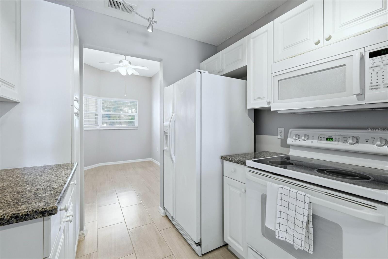 PLAZA DE FLORES - Residential