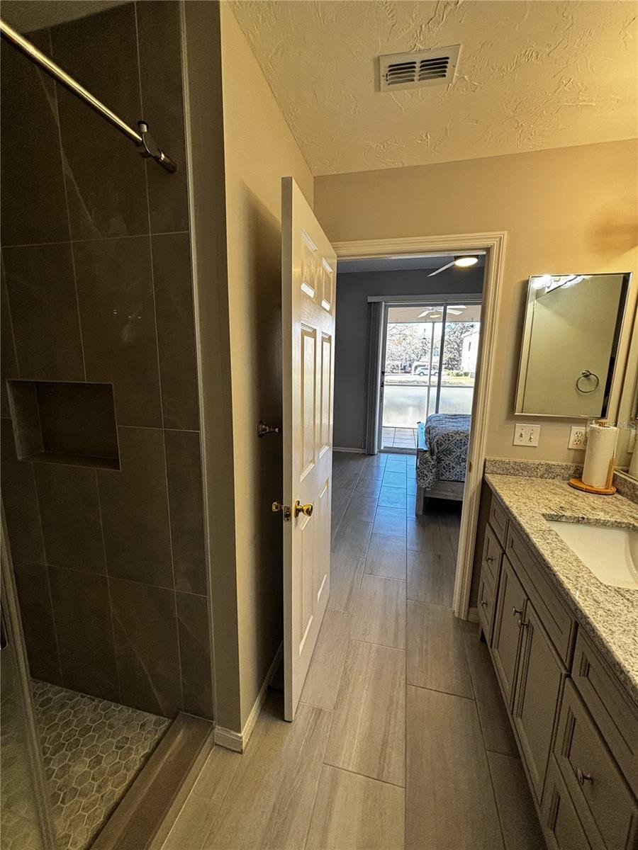 PLAZA DE FLORES - Residential