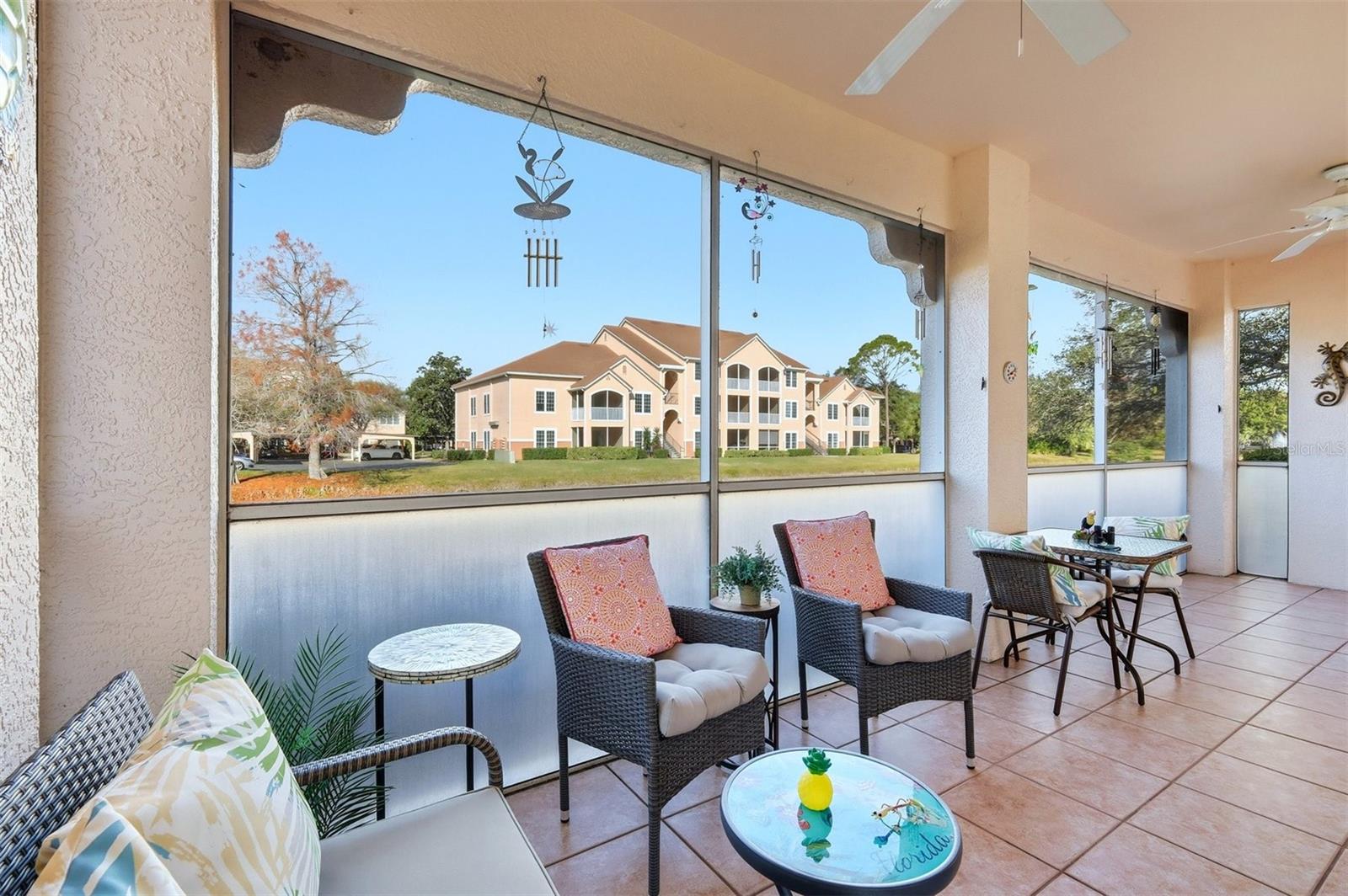 PLAZA DE FLORES - Residential